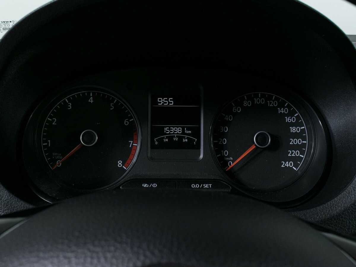 Volkswagen Polo с пробегом — 2017 год. Фото: #10