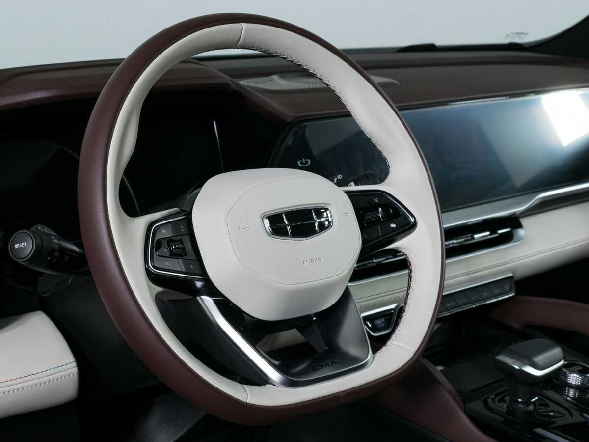 Geely Monjaro с пробегом — 2023 год. Фото: #13