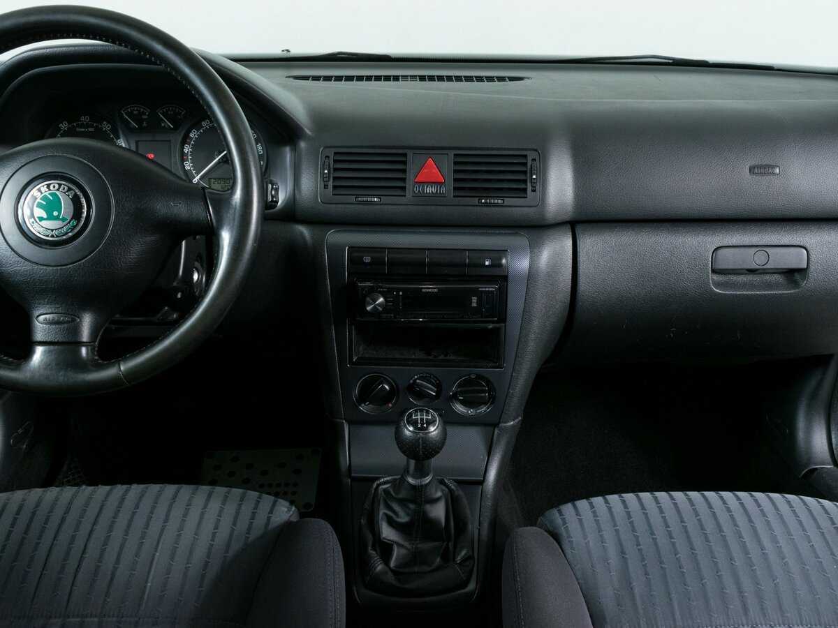 Skoda Octavia с пробегом — 2008 год. Фото: #8