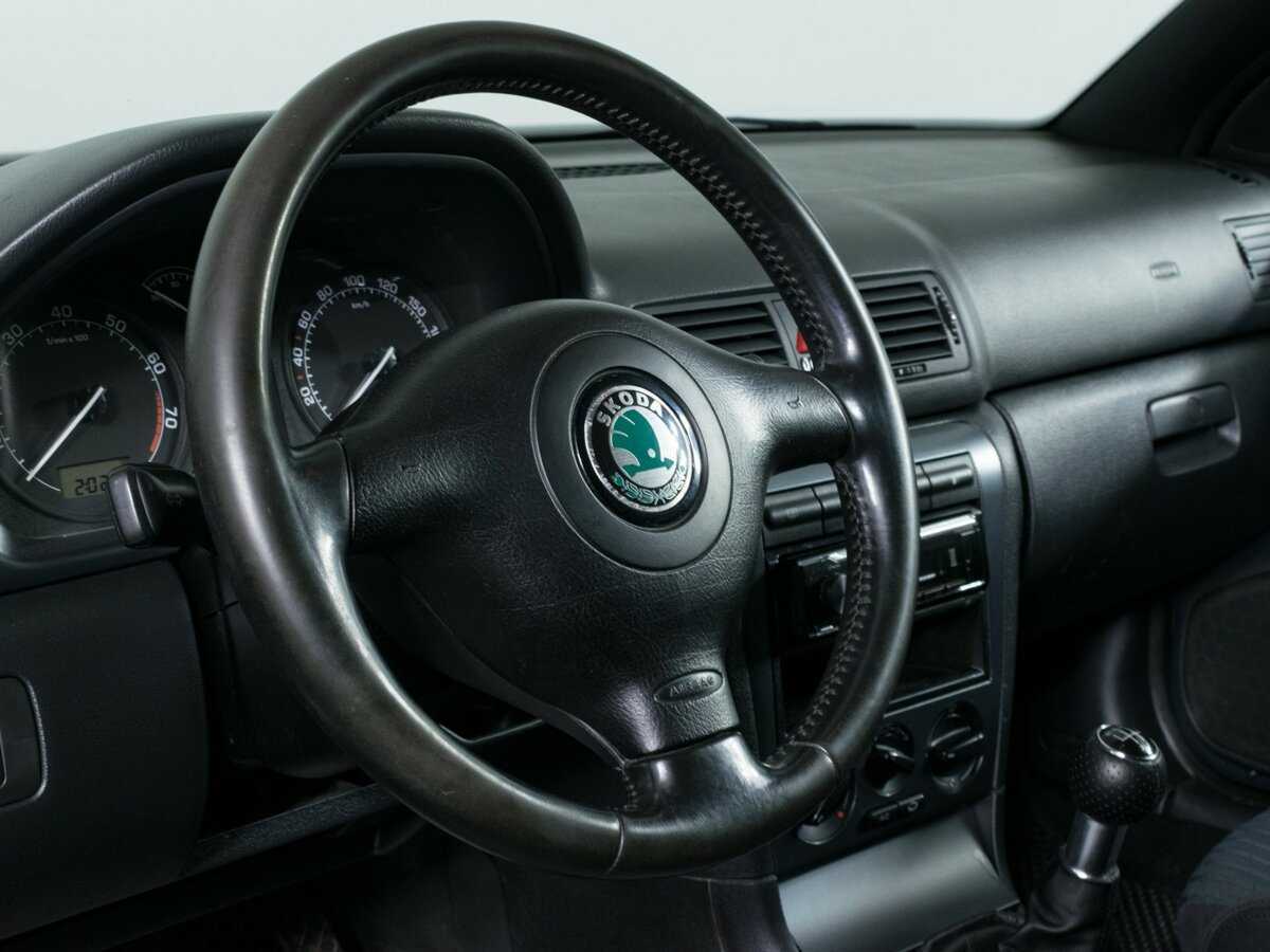 Skoda Octavia с пробегом — 2008 год. Фото: #11