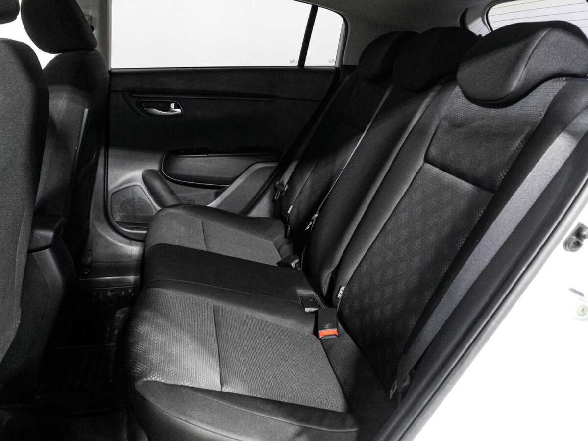 Kia Rio с пробегом — 2017 год. Фото: #9