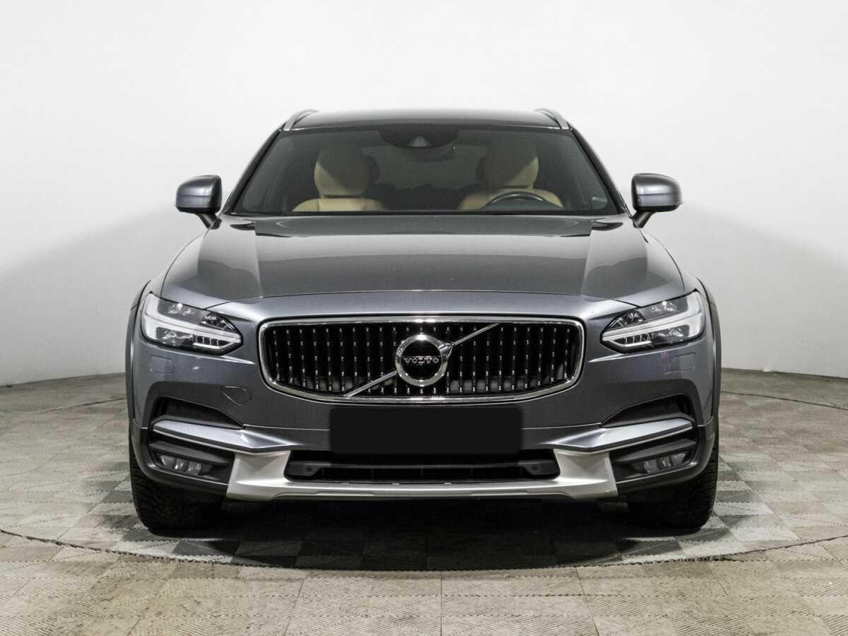 Volvo V90 Cross Country с пробегом — 2019 год. Фото: #1