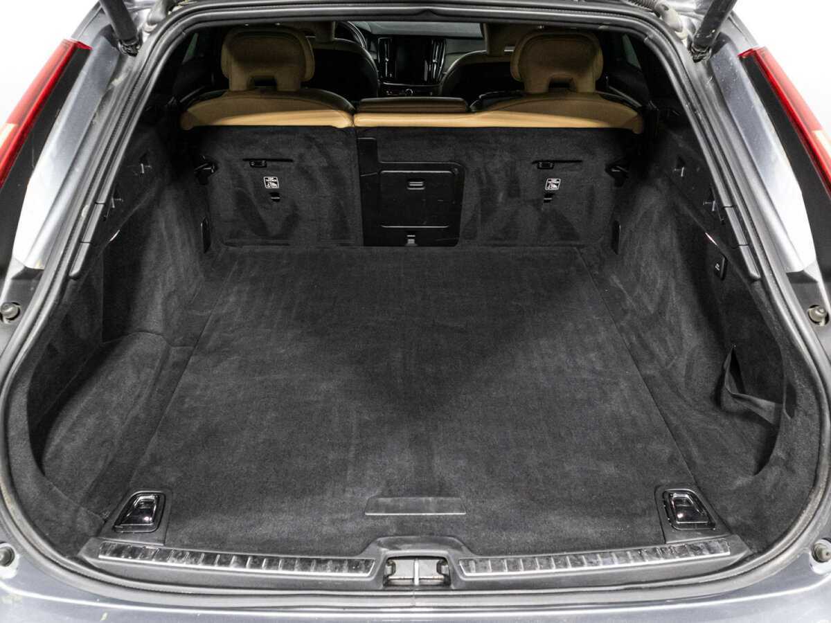 Volvo V90 Cross Country с пробегом — 2019 год. Фото: #14