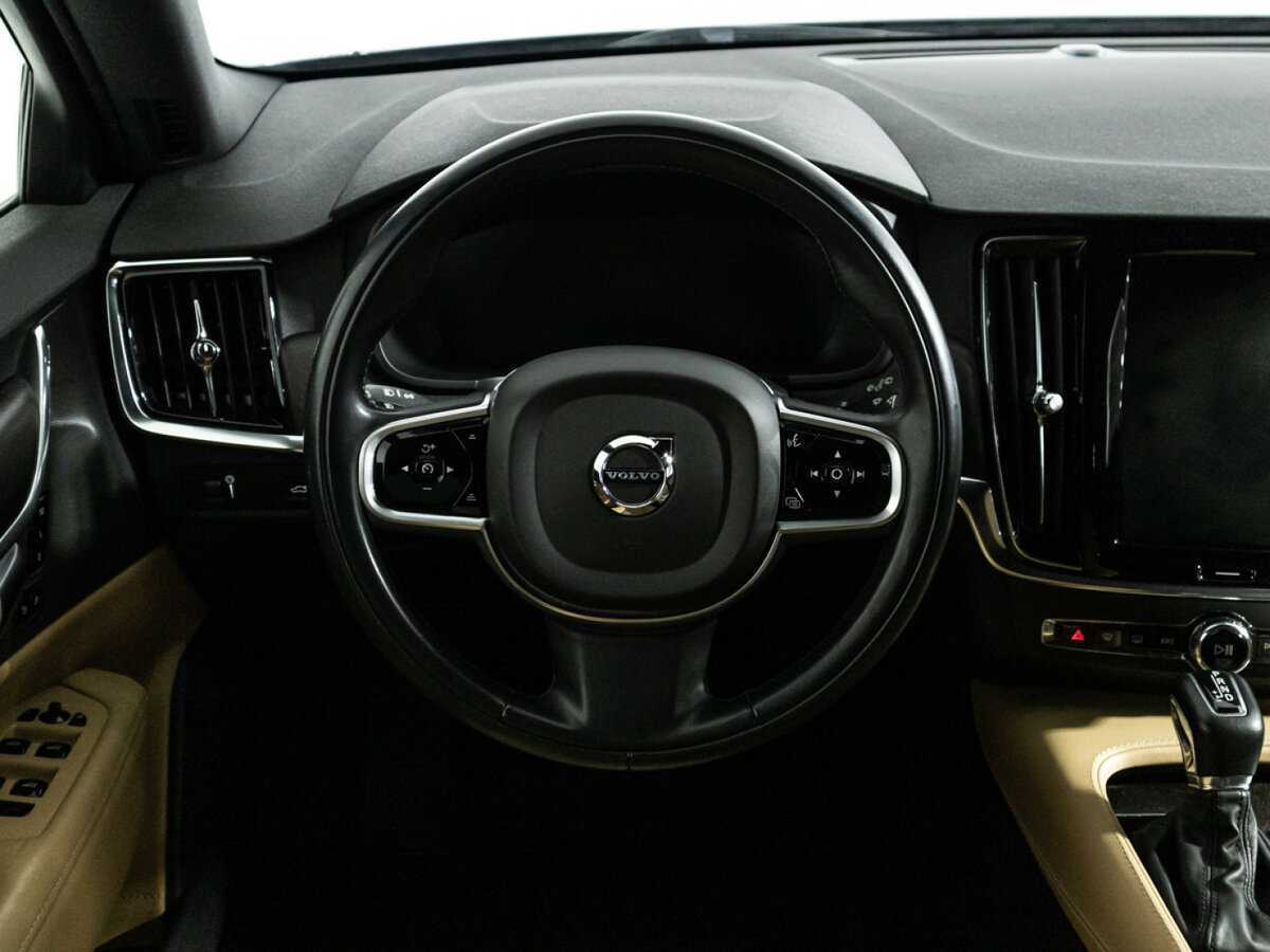 Volvo V90 Cross Country с пробегом — 2019 год. Фото: #20