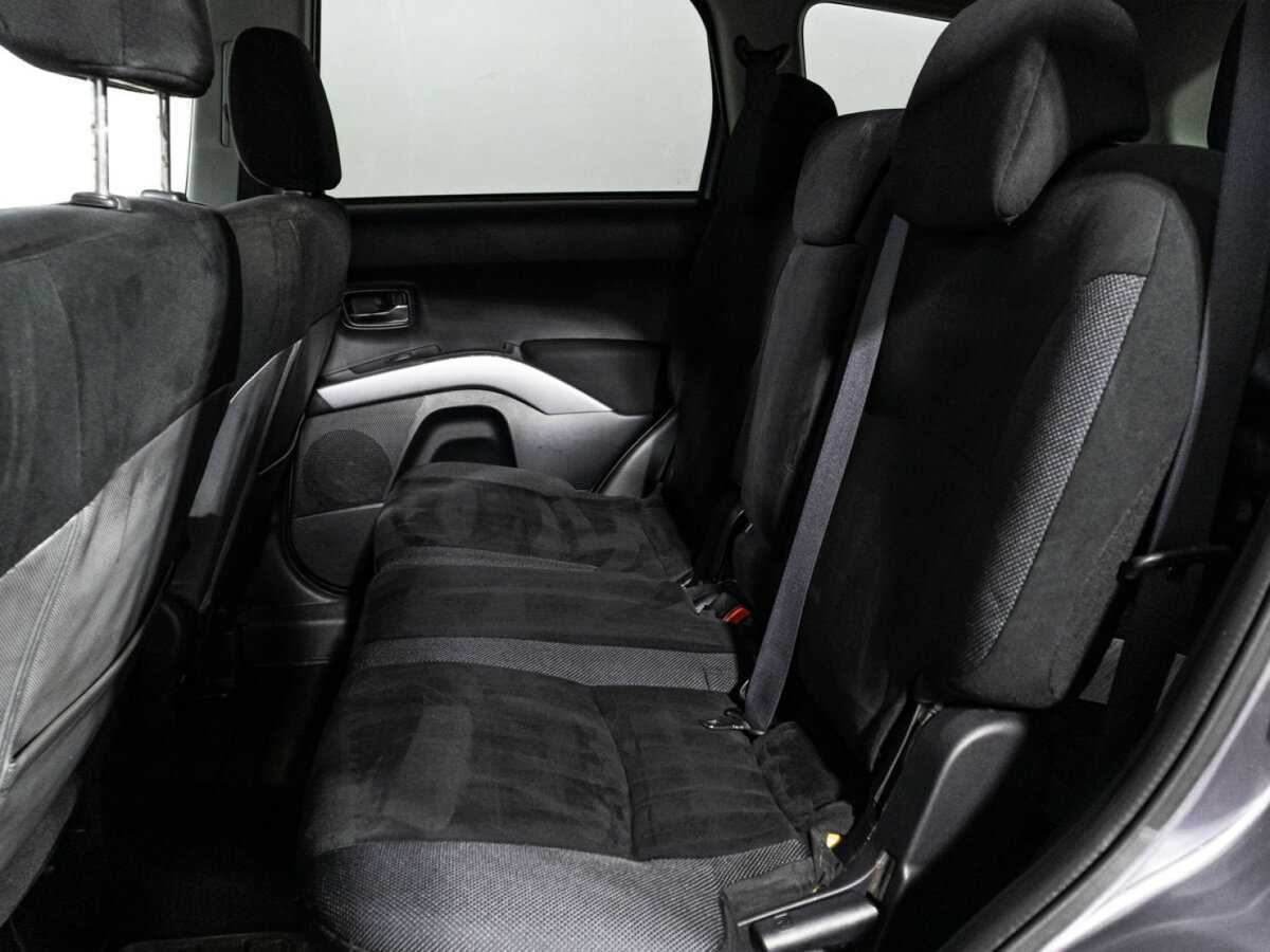 Mitsubishi Outlander с пробегом — 2008 год. Фото: #9