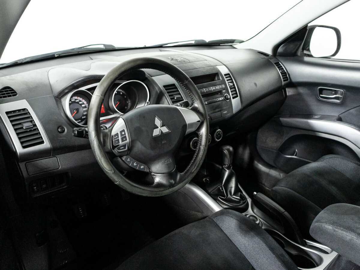 Mitsubishi Outlander с пробегом — 2008 год. Фото: #10