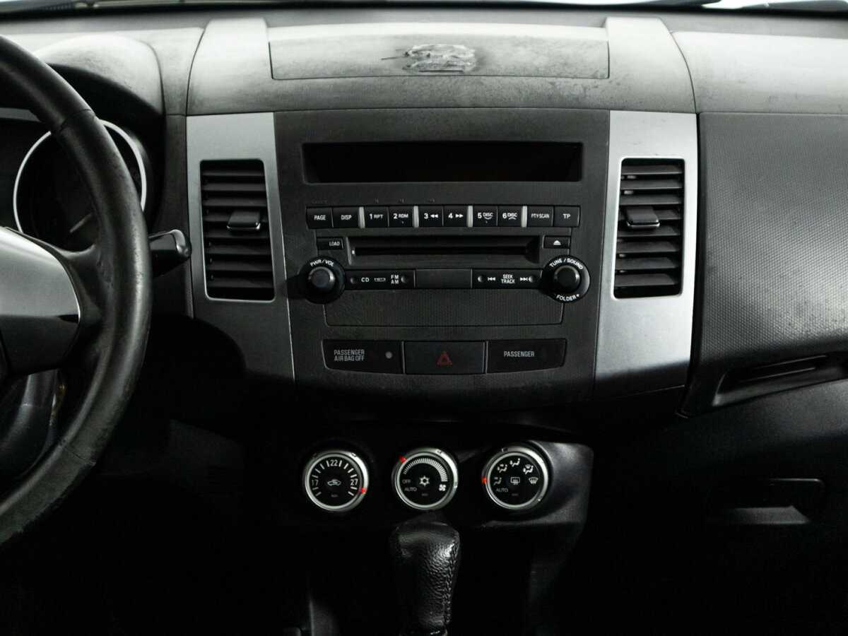 Mitsubishi Outlander с пробегом — 2008 год. Фото: #13