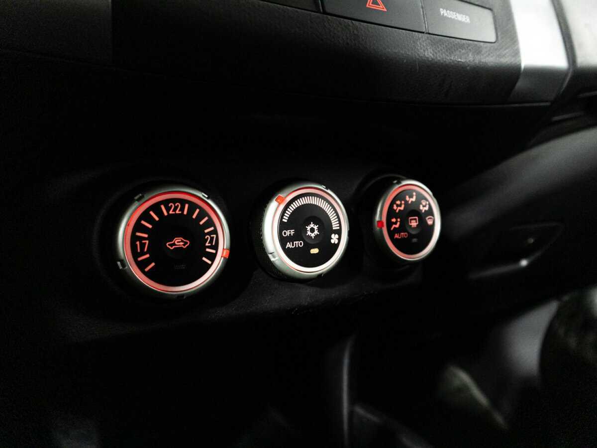 Mitsubishi Outlander с пробегом — 2008 год. Фото: #14