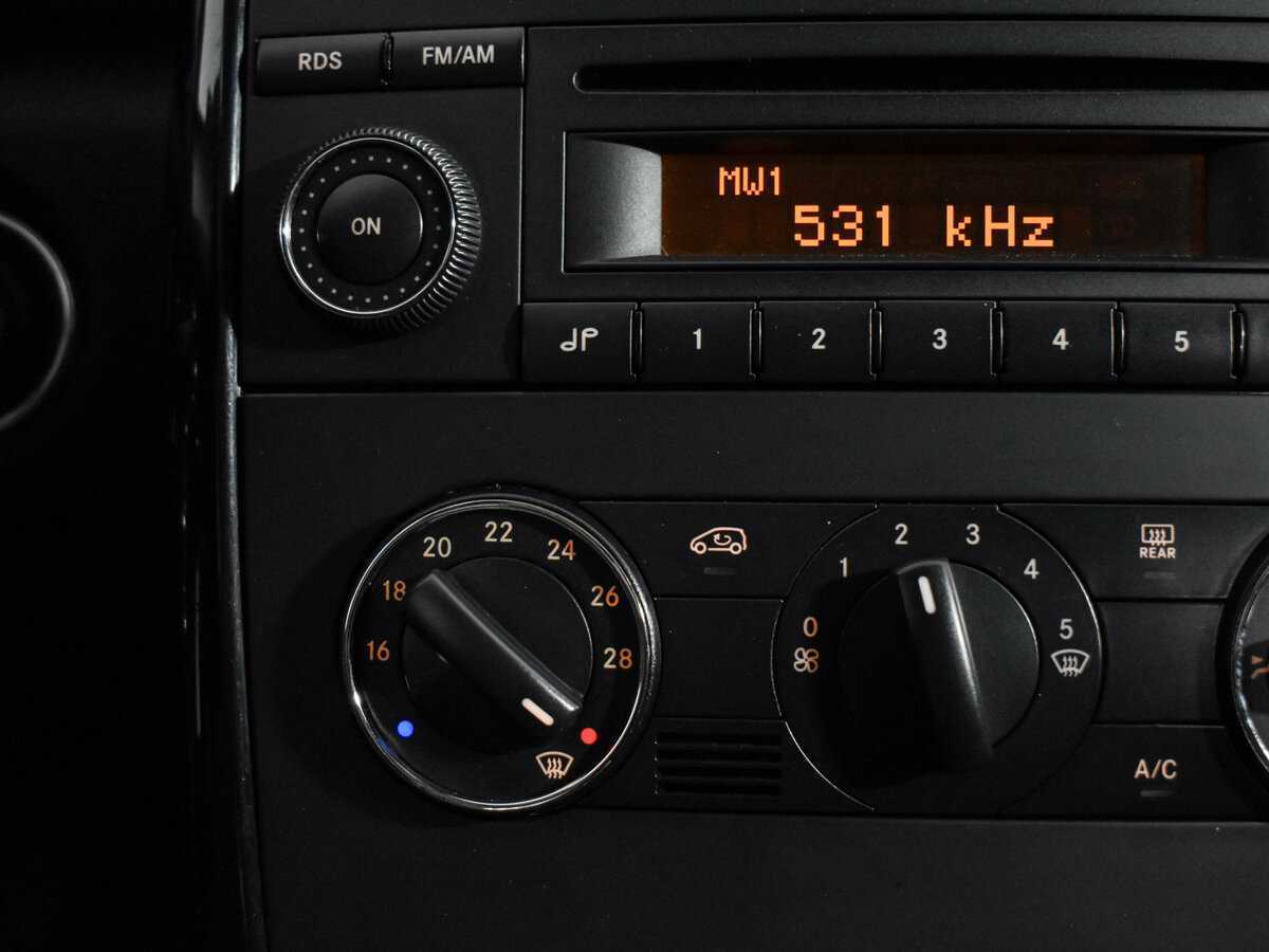 Mercedes-Benz A-Класс с пробегом — 2012 год. Фото: #14