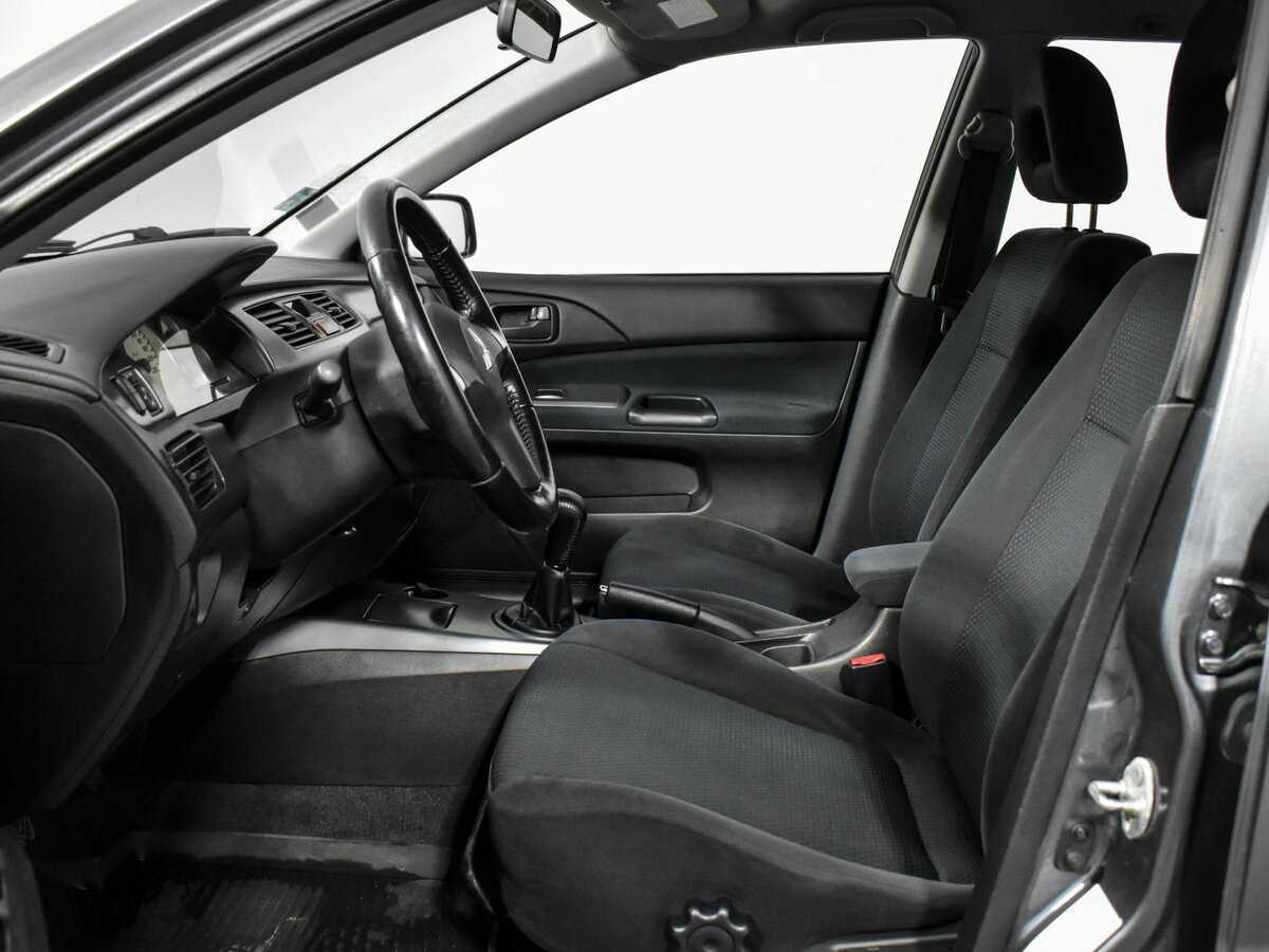 Mitsubishi Lancer с пробегом — 2006 год. Фото: #6