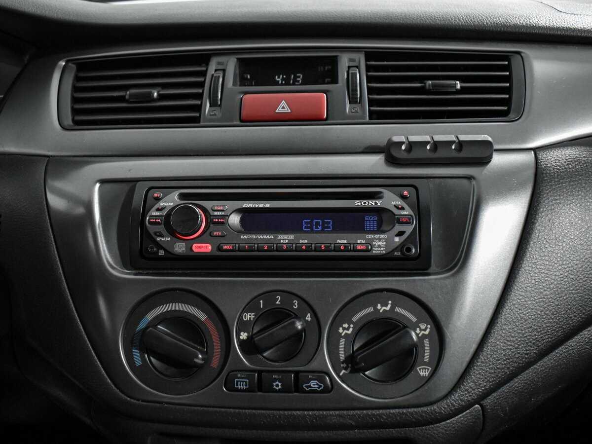 Mitsubishi Lancer с пробегом — 2006 год. Фото: #11