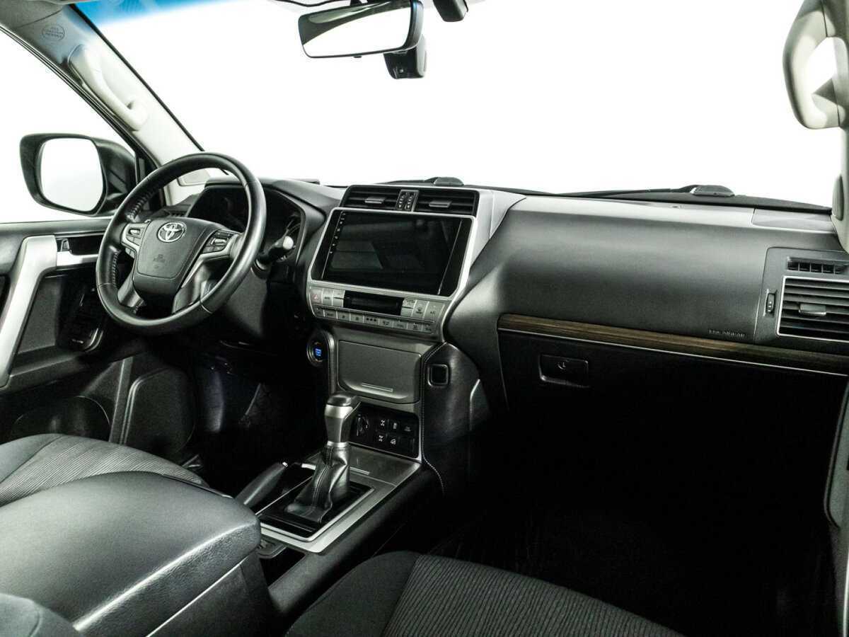 Toyota Land Cruiser Prado с пробегом — 2017 год. Фото: #6