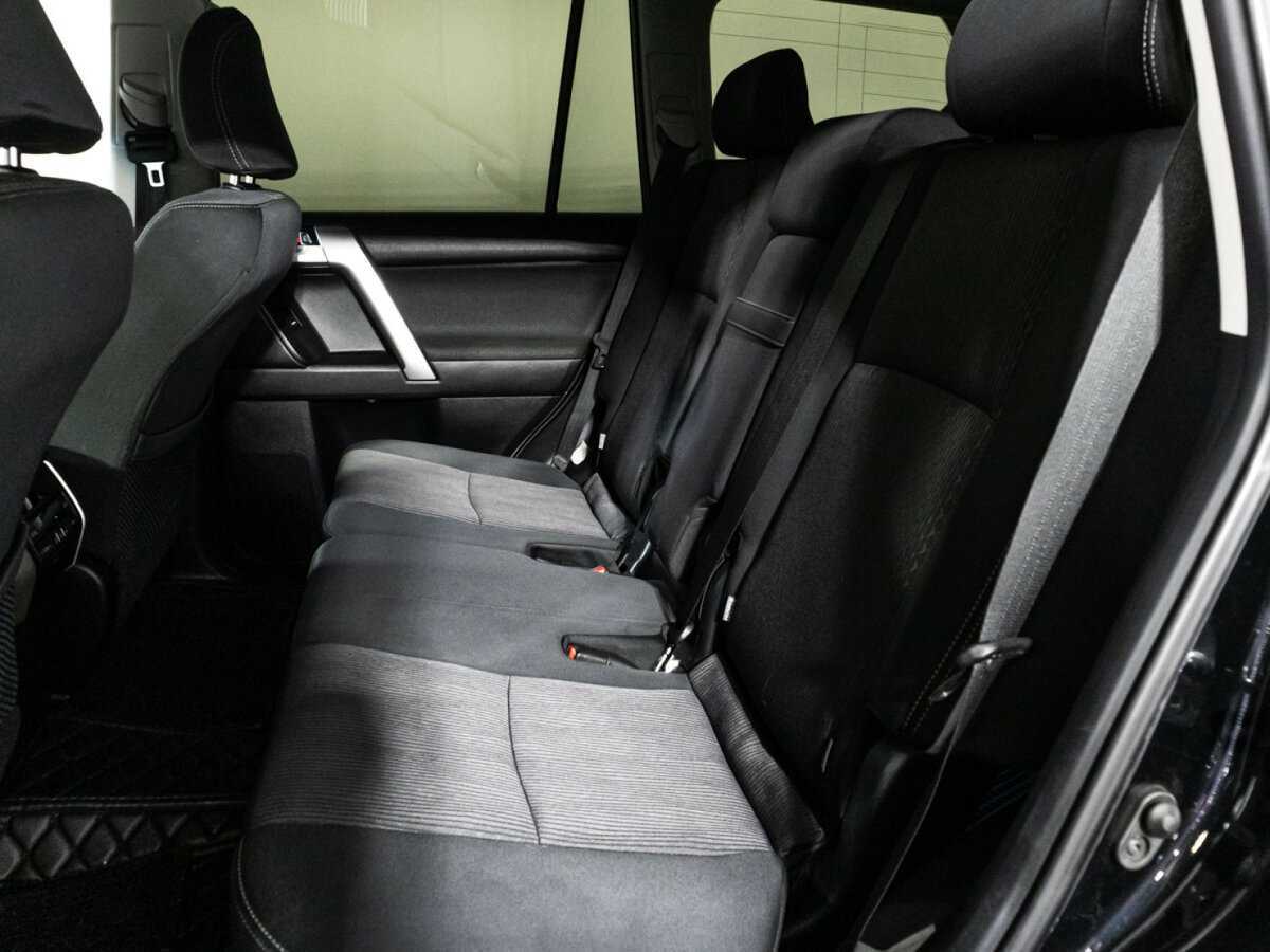 Toyota Land Cruiser Prado с пробегом — 2017 год. Фото: #7