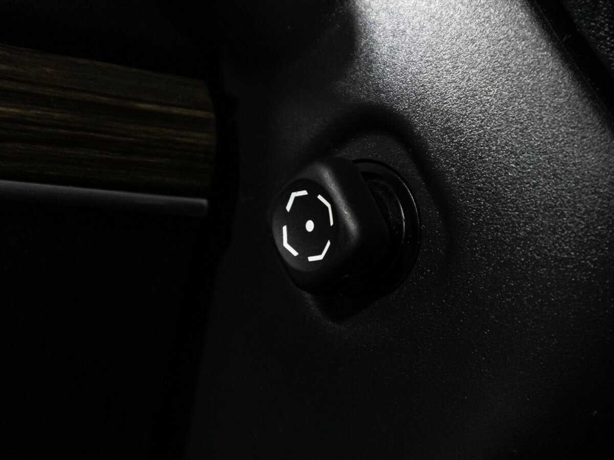 Toyota Land Cruiser Prado с пробегом — 2017 год. Фото: #14