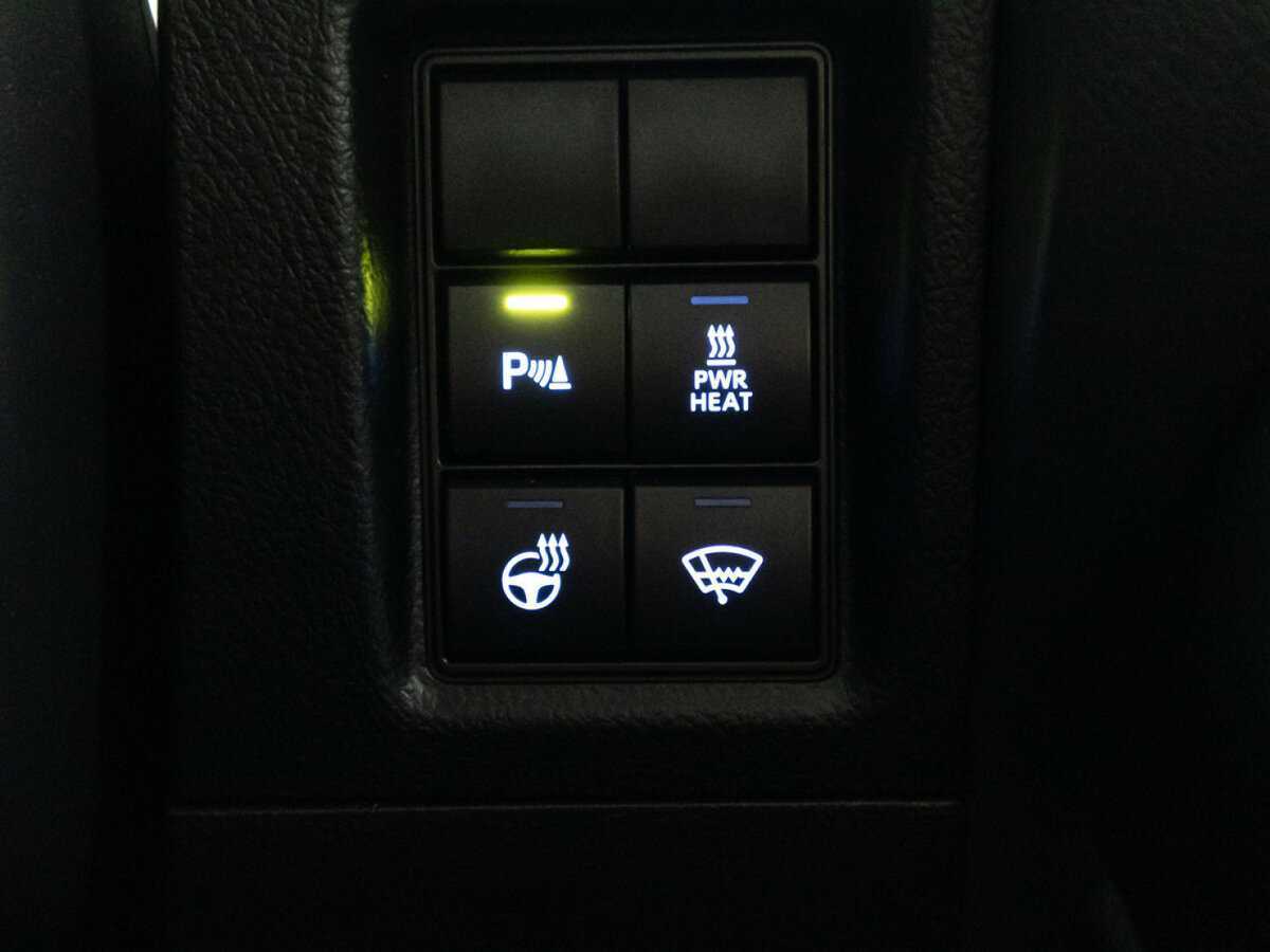 Toyota Land Cruiser Prado с пробегом — 2017 год. Фото: #19