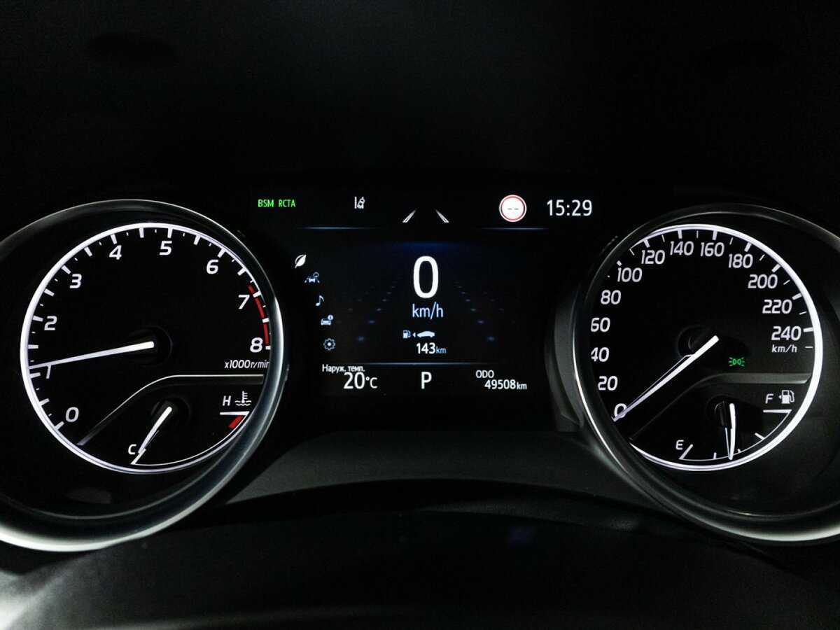 Toyota Camry с пробегом — 2021 год. Фото: #11