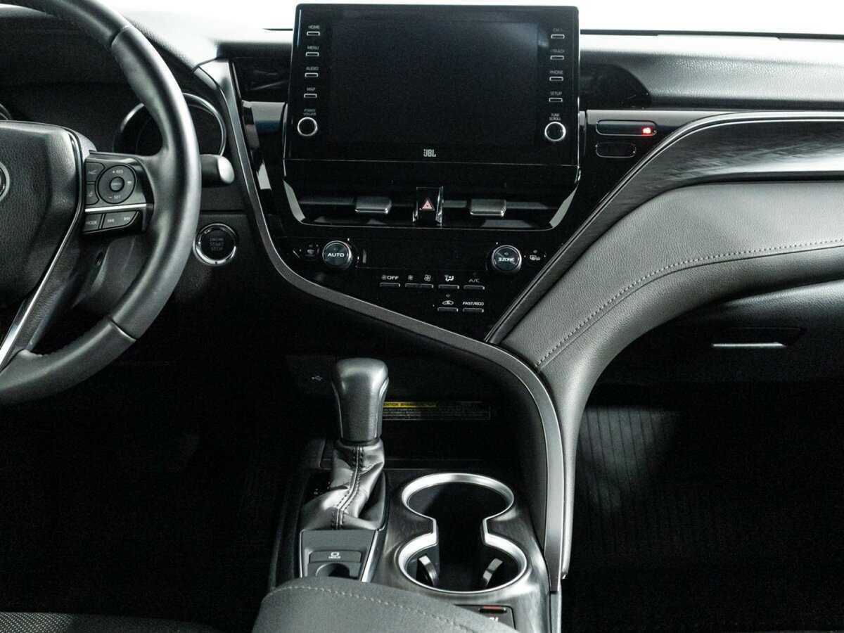 Toyota Camry с пробегом — 2021 год. Фото: #13