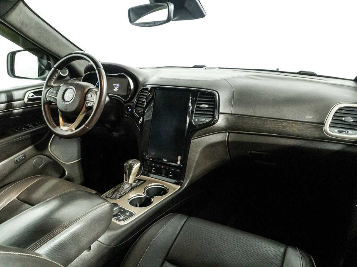 Jeep Grand Cherokee с пробегом — 2017 год. Фото: #8