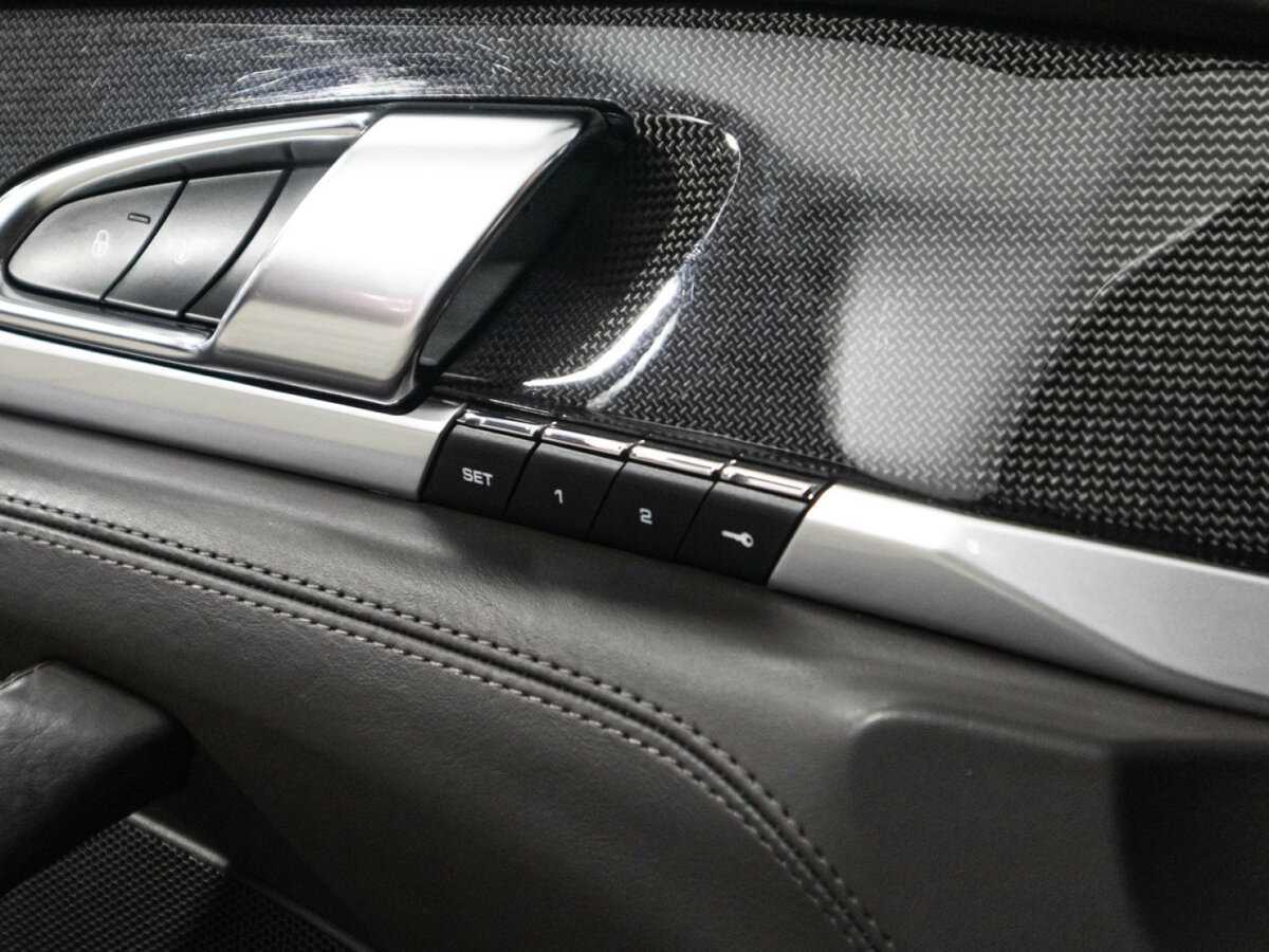 Porsche Panamera с пробегом — 2016 год. Фото: #22