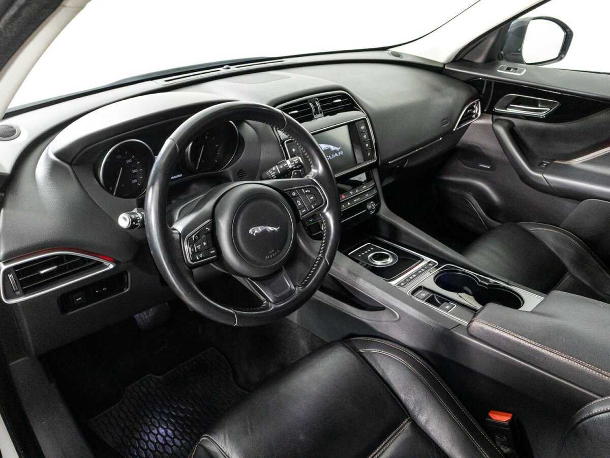 Jaguar F-Pace с пробегом — 2017 год. Фото: #10