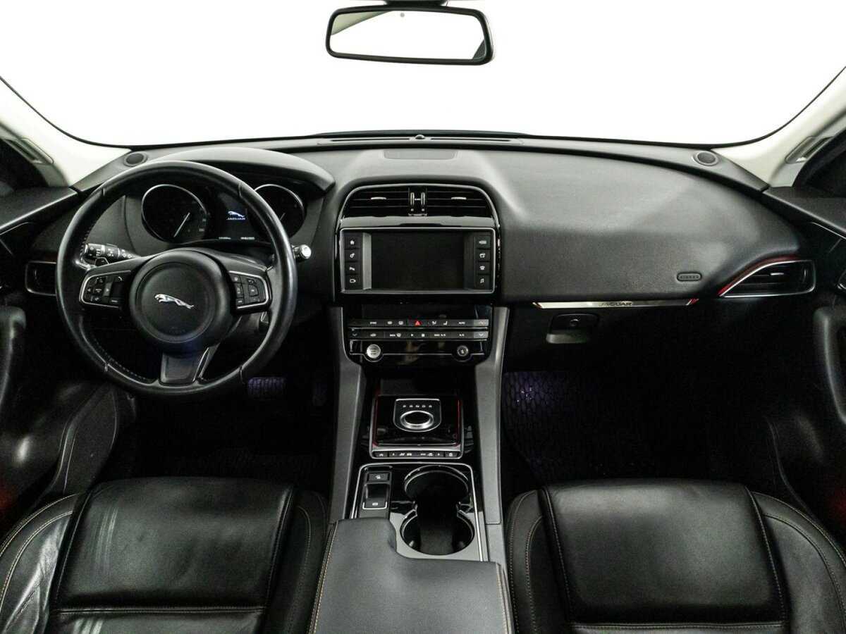 Jaguar F-Pace с пробегом — 2017 год. Фото: #12