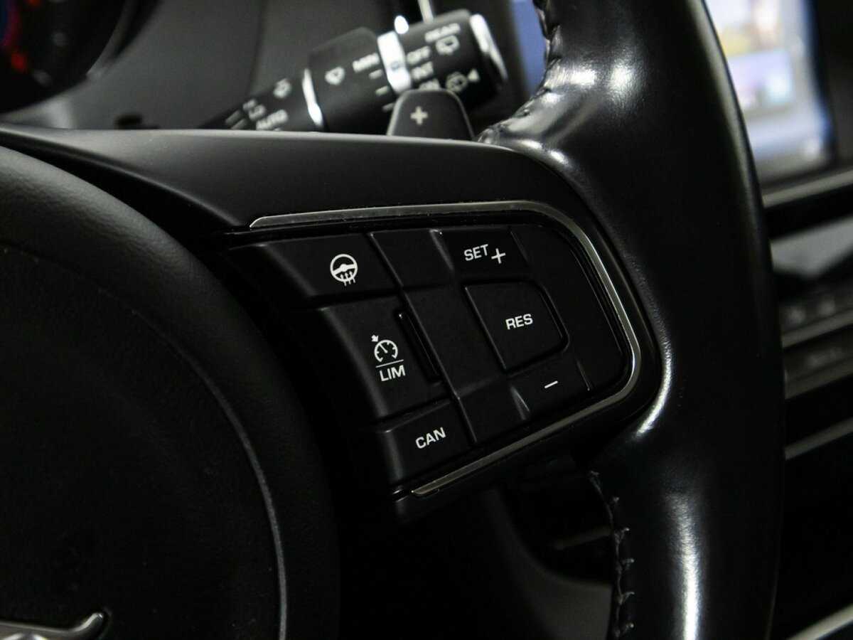 Jaguar F-Pace с пробегом — 2017 год. Фото: #19