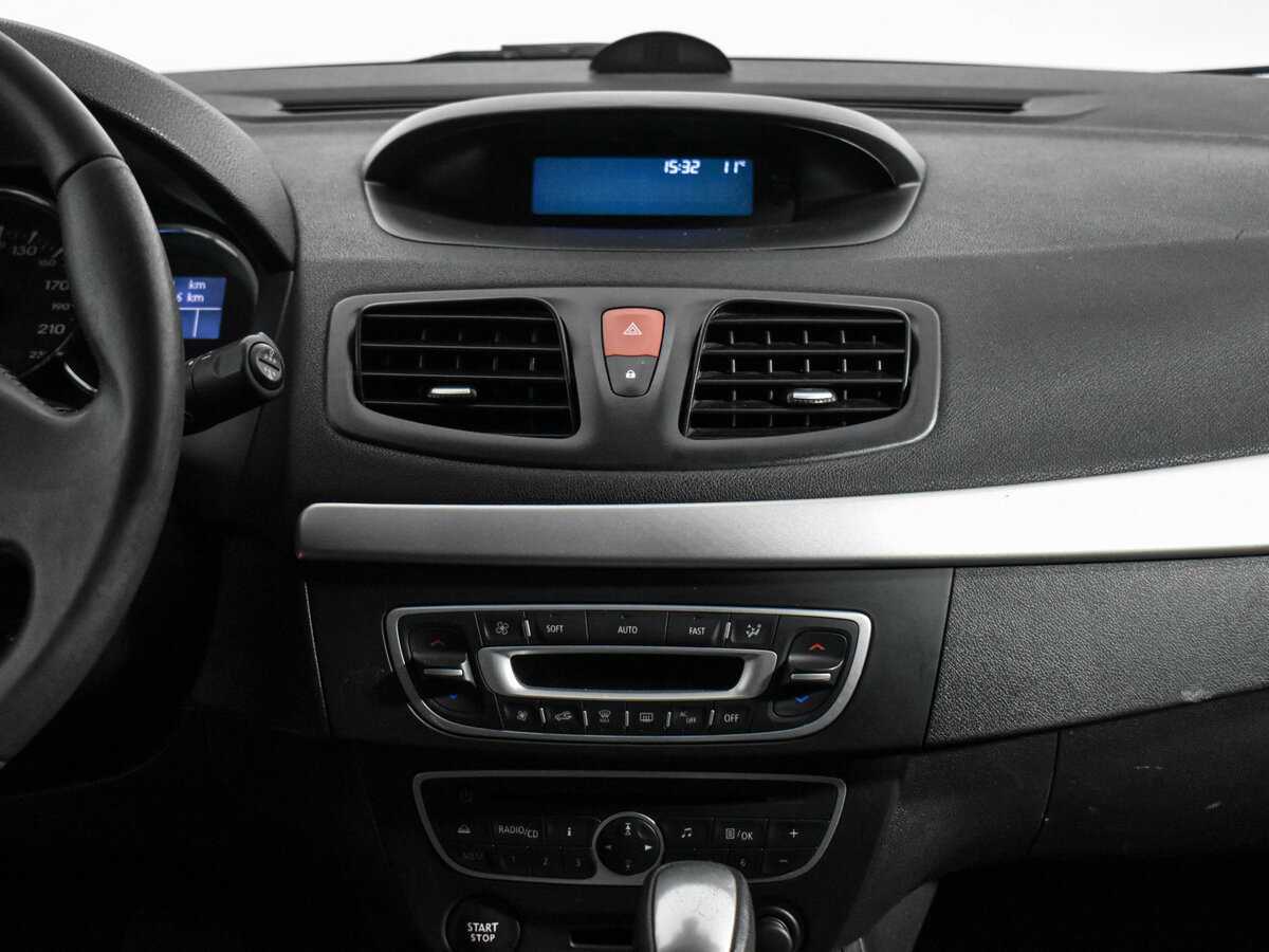 Renault Megane с пробегом — 2011 год. Фото: #15