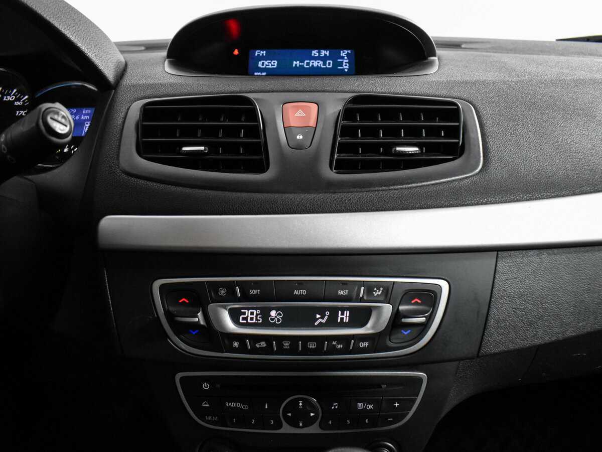 Renault Megane с пробегом — 2011 год. Фото: #16