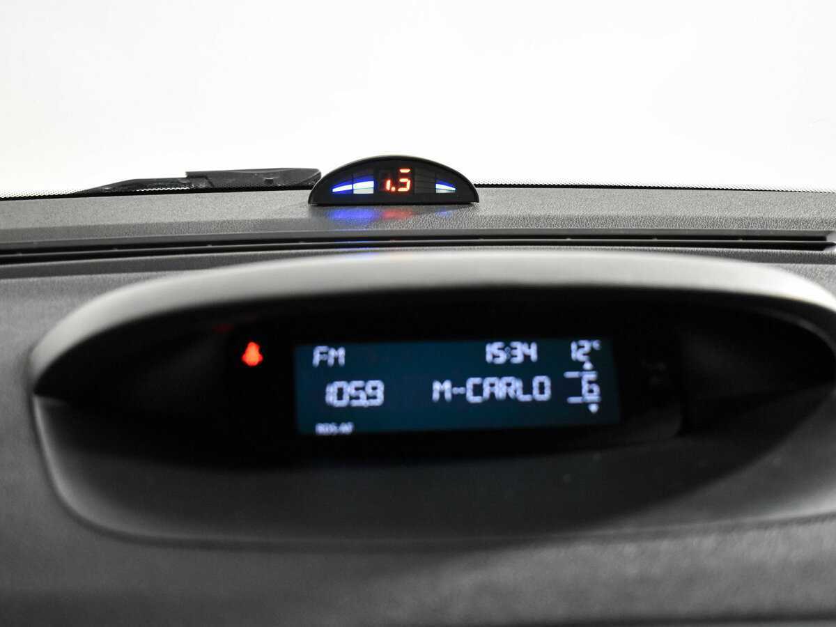 Renault Megane с пробегом — 2011 год. Фото: #17