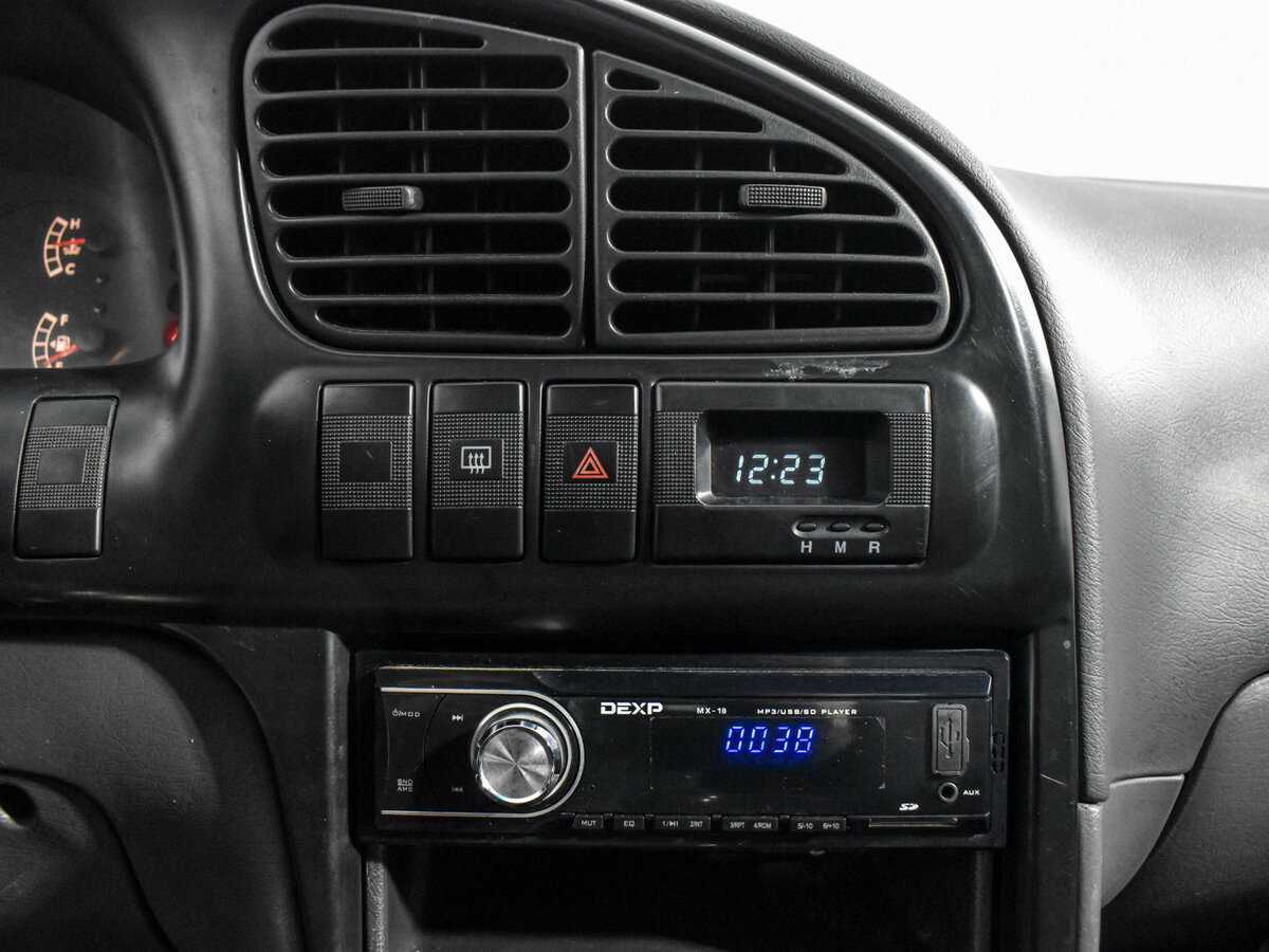 Kia Spectra с пробегом — 2004 год. Фото: #13