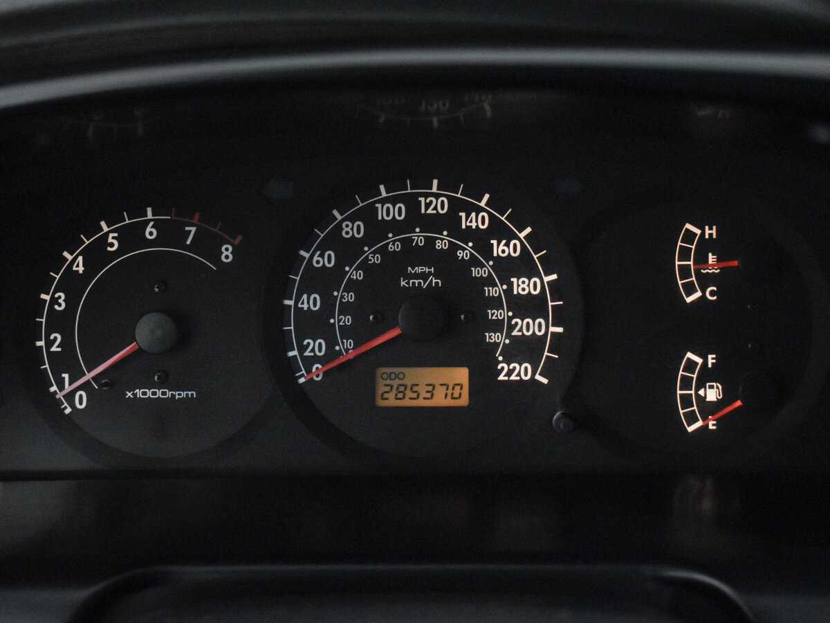 Kia Spectra с пробегом — 2004 год. Фото: #14