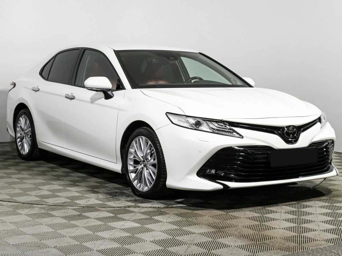 Toyota Camry с пробегом — 2019 год. Фото: #2