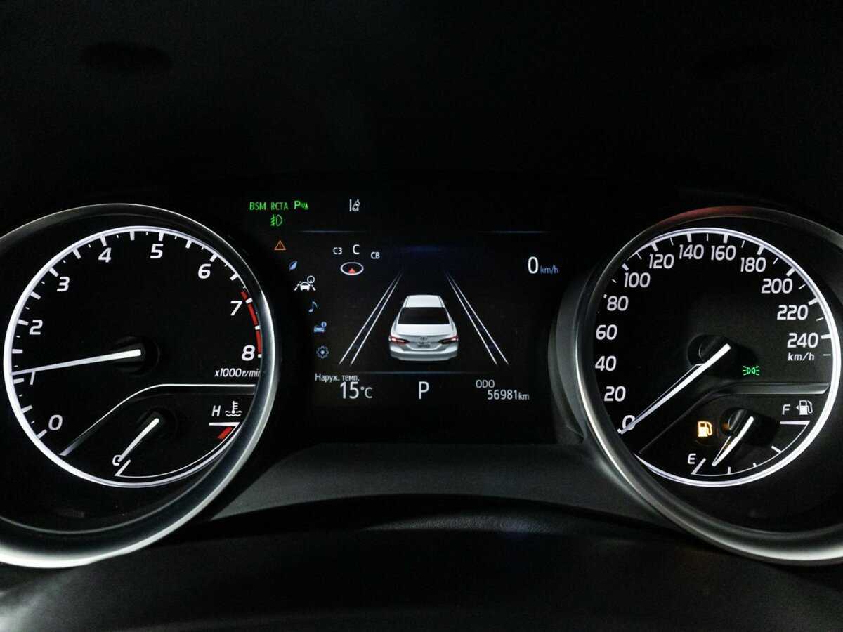 Toyota Camry с пробегом — 2019 год. Фото: #11
