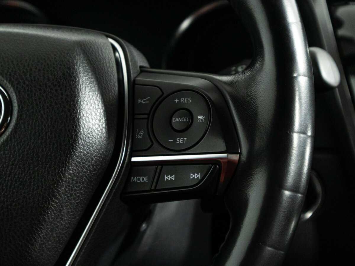 Toyota Camry с пробегом — 2019 год. Фото: #24