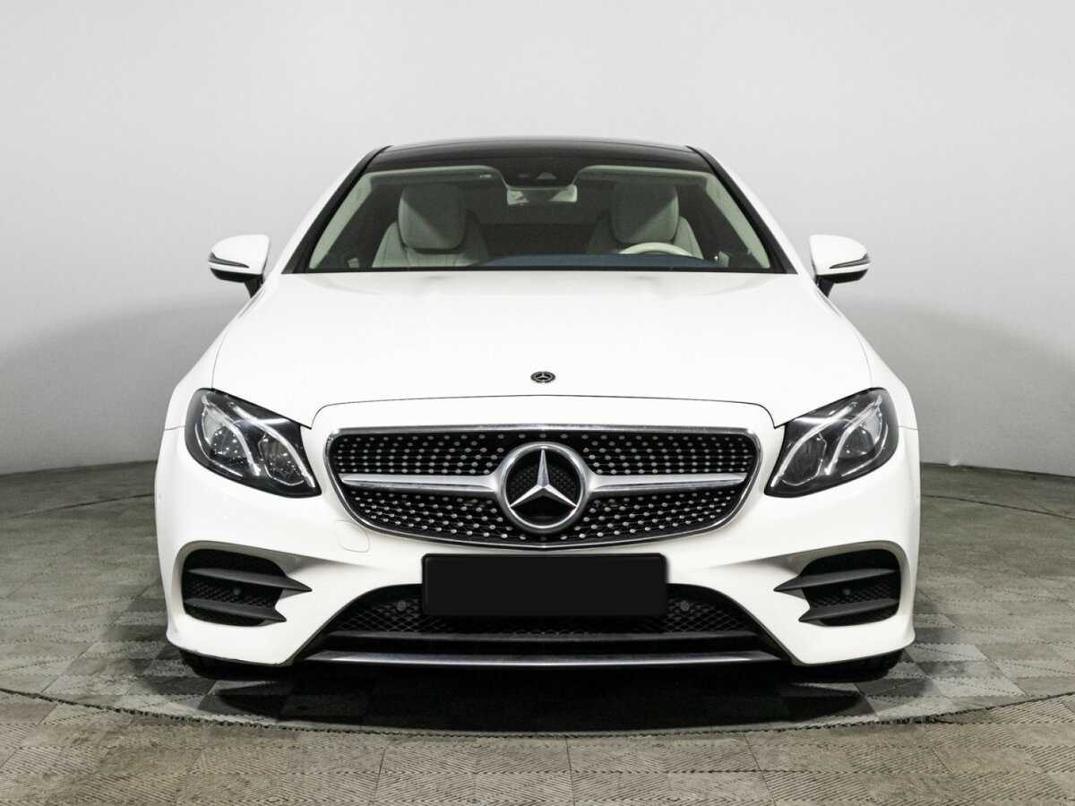 Mercedes-Benz E-Класс с пробегом — 2019 год. Фото: #1