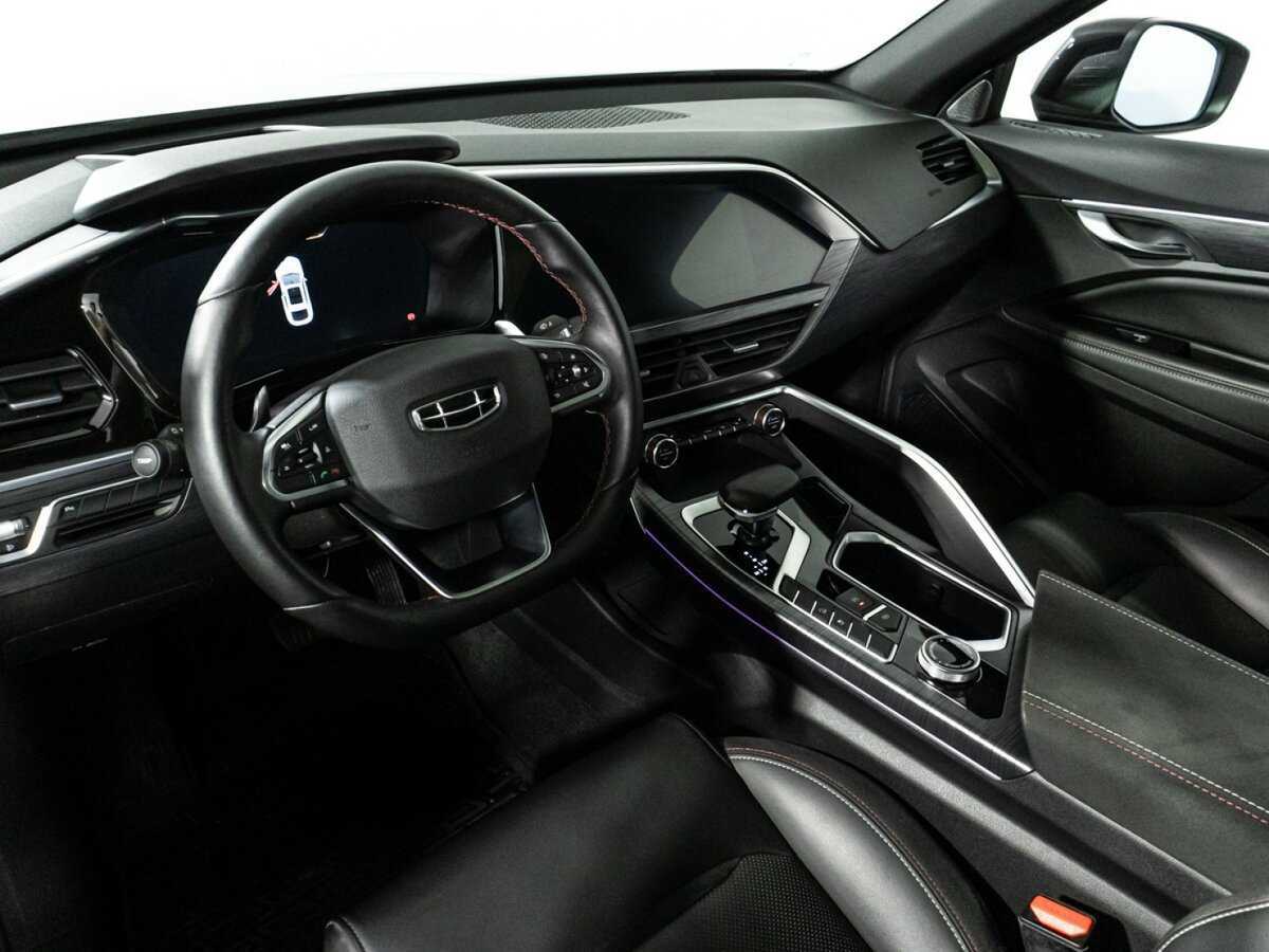 Geely Tugella с пробегом — 2023 год. Фото: #10