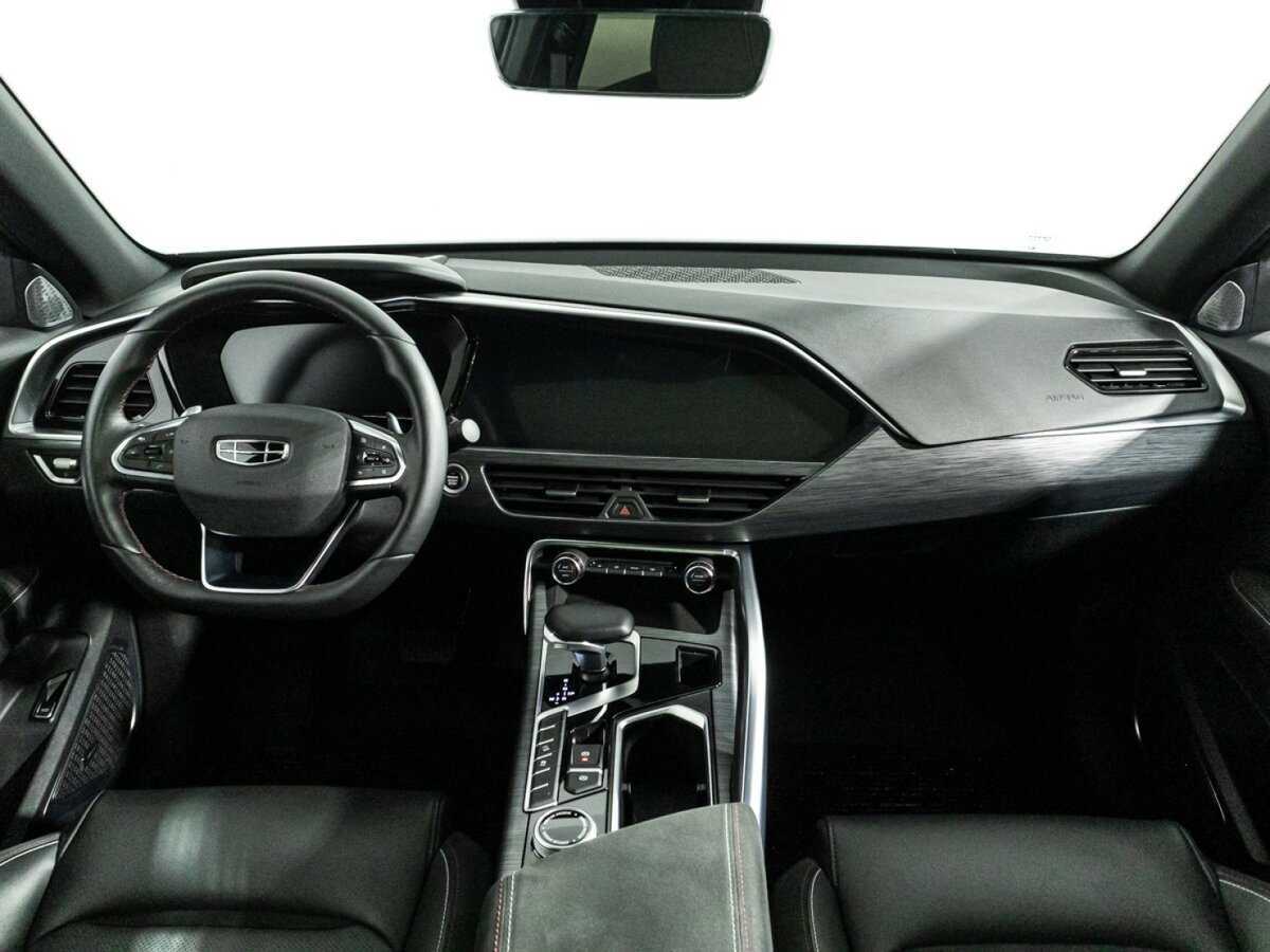 Geely Tugella с пробегом — 2023 год. Фото: #12