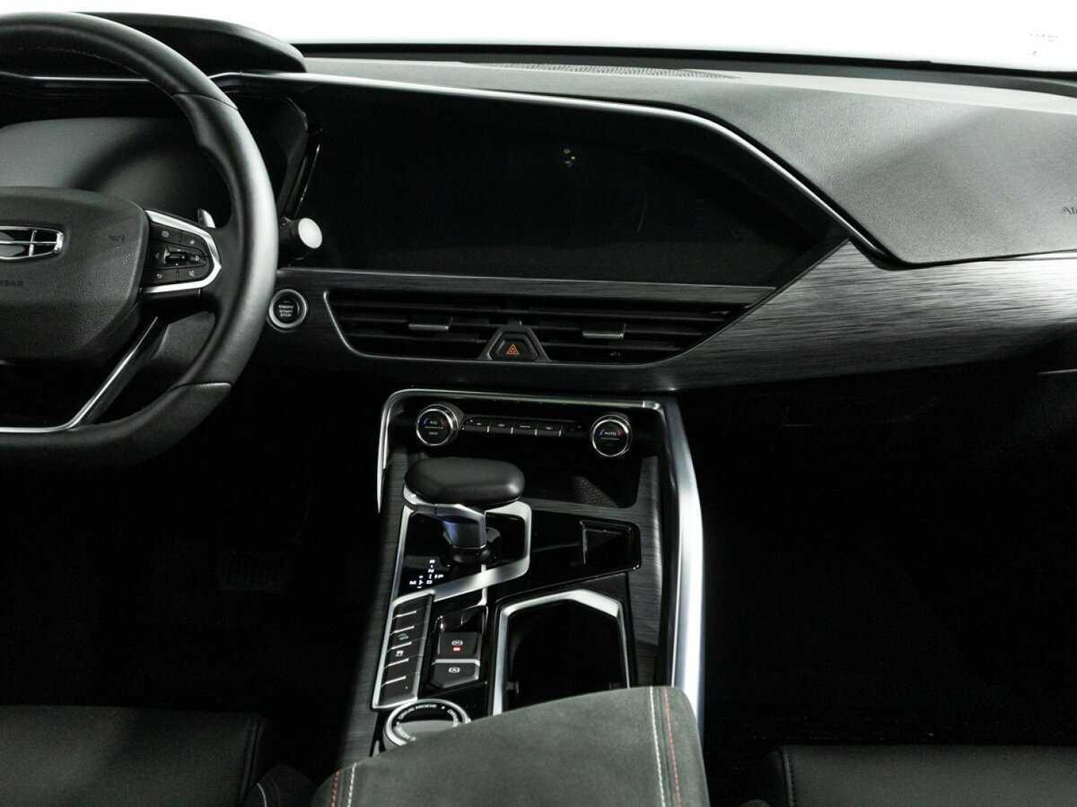 Geely Tugella с пробегом — 2023 год. Фото: #13