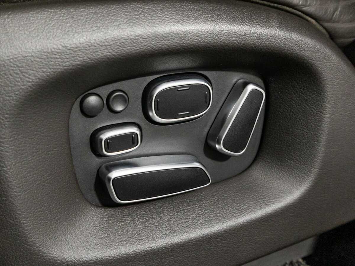 Land Rover Range Rover с пробегом — 2015 год. Фото: #14