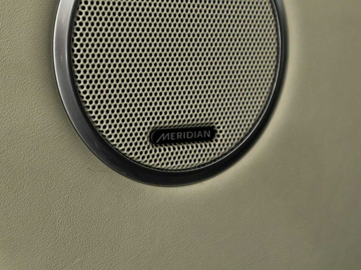 Land Rover Range Rover с пробегом — 2015 год. Фото: #16