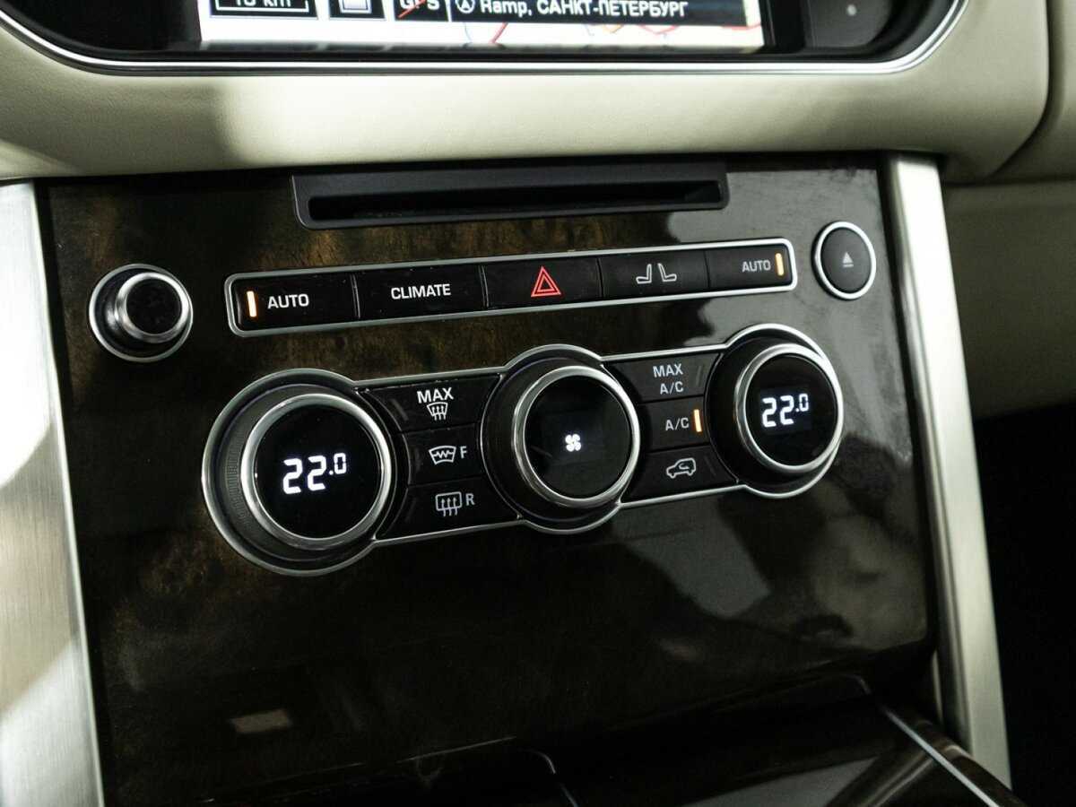 Land Rover Range Rover с пробегом — 2015 год. Фото: #21