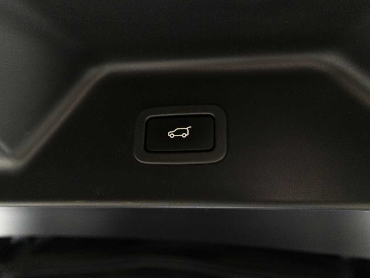 Land Rover Range Rover с пробегом — 2015 год. Фото: #15