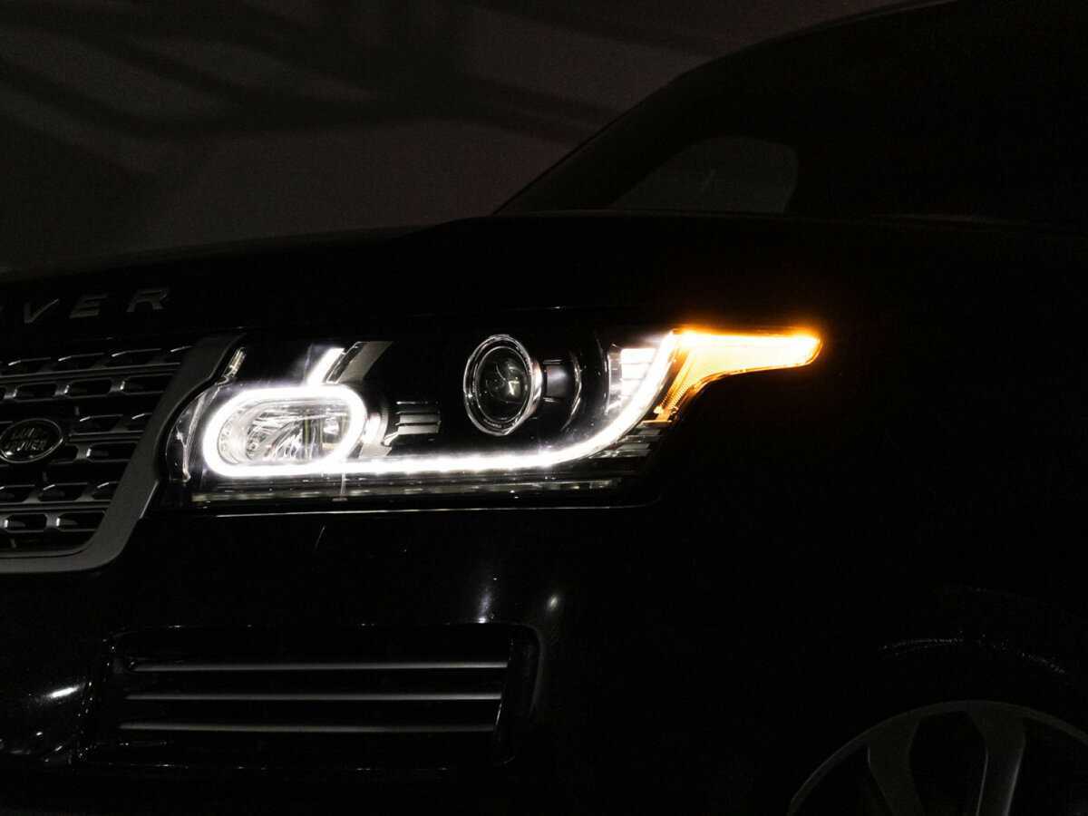 Land Rover Range Rover с пробегом — 2015 год. Фото: #28