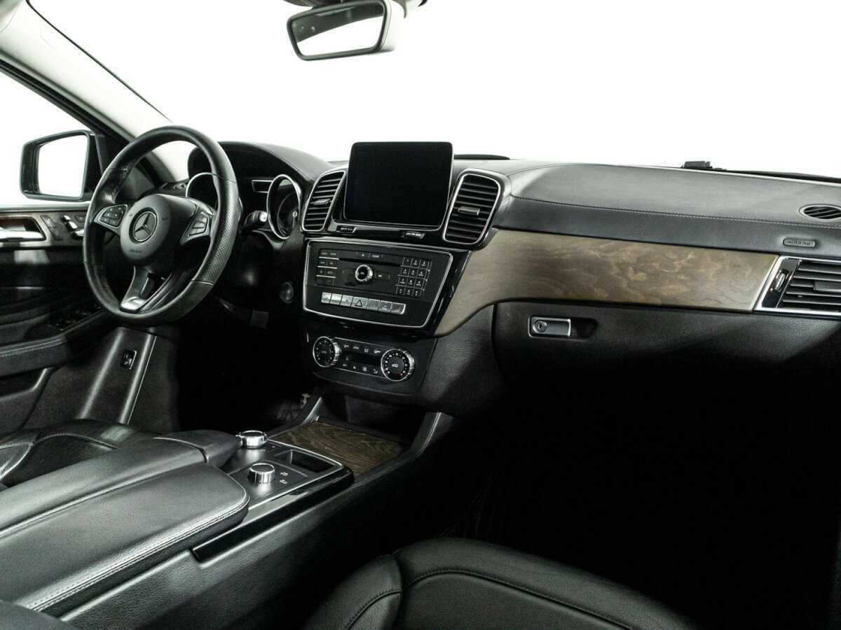 Mercedes-Benz GLE Coupe с пробегом — 2017 год. Фото: #8