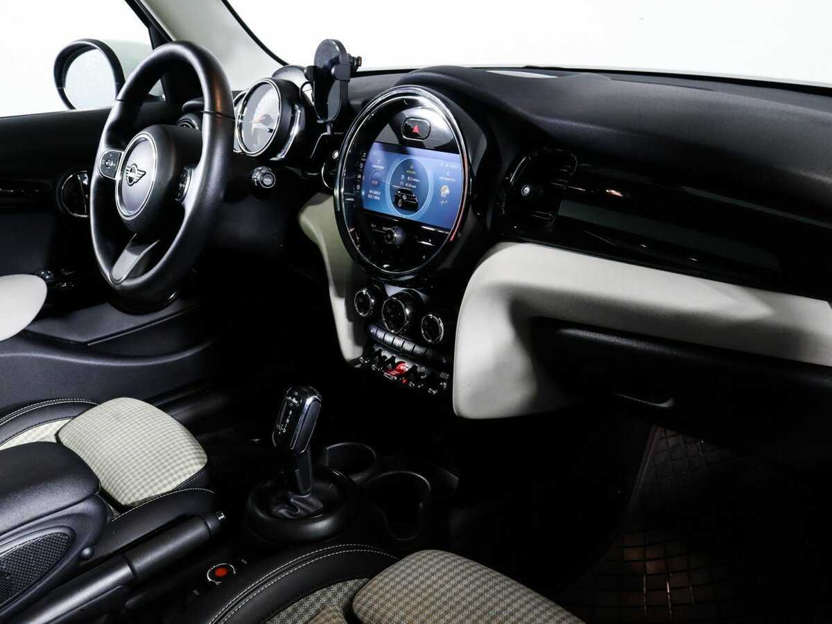 Mini Hatch с пробегом — 2021 год. Фото: #5