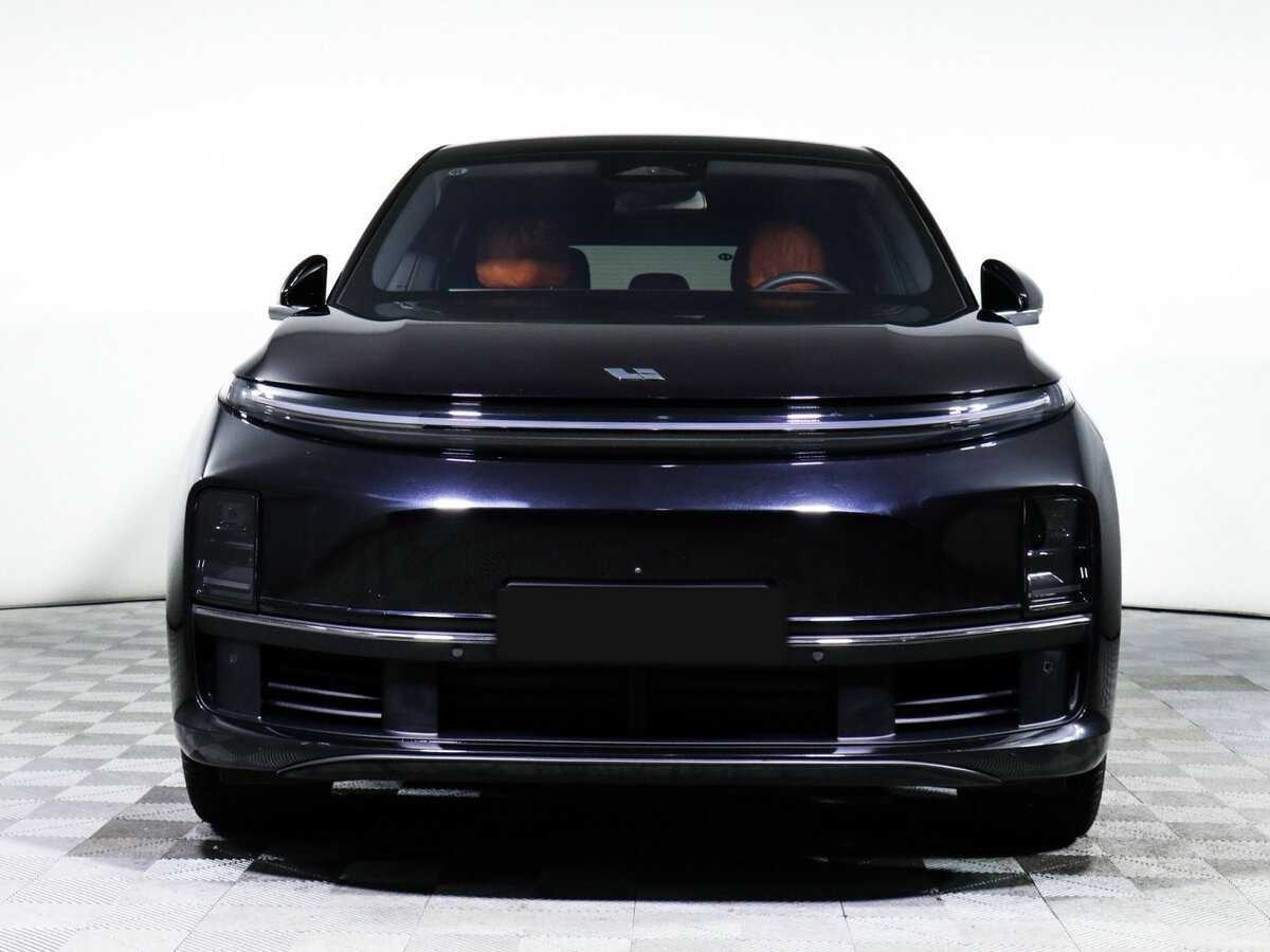 LiXiang L7 с пробегом — 2023 год. Фото: #1