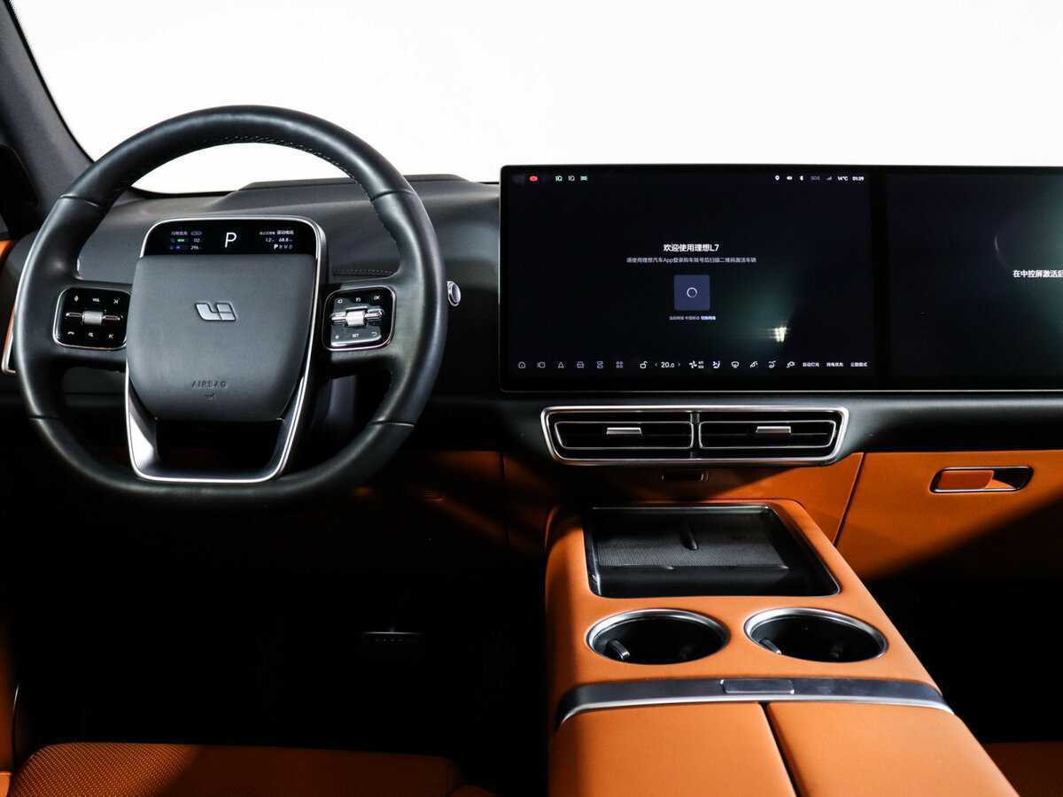 LiXiang L7 с пробегом — 2023 год. Фото: #7