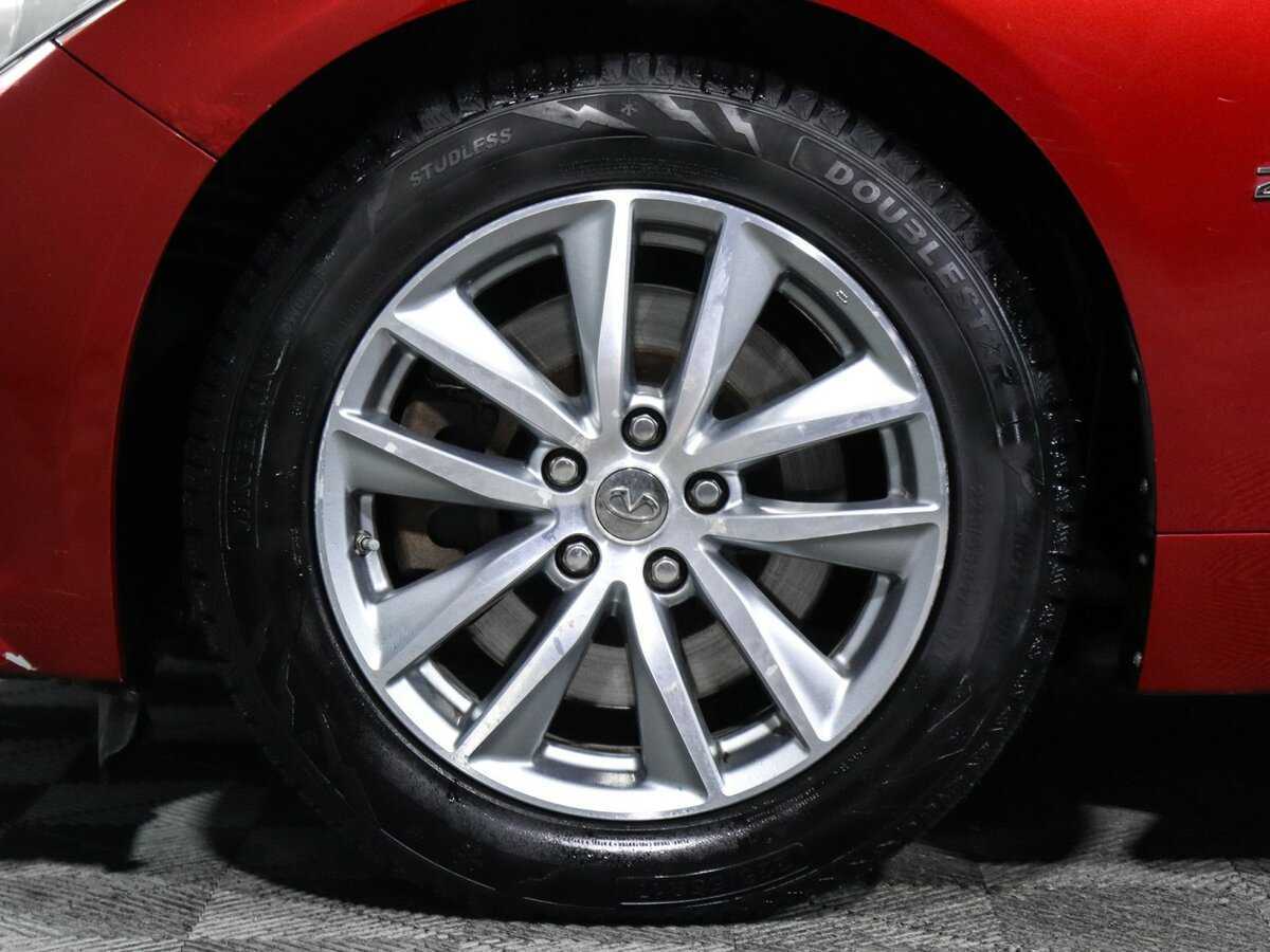 Infiniti Q50 с пробегом — 2015 год. Фото: #11