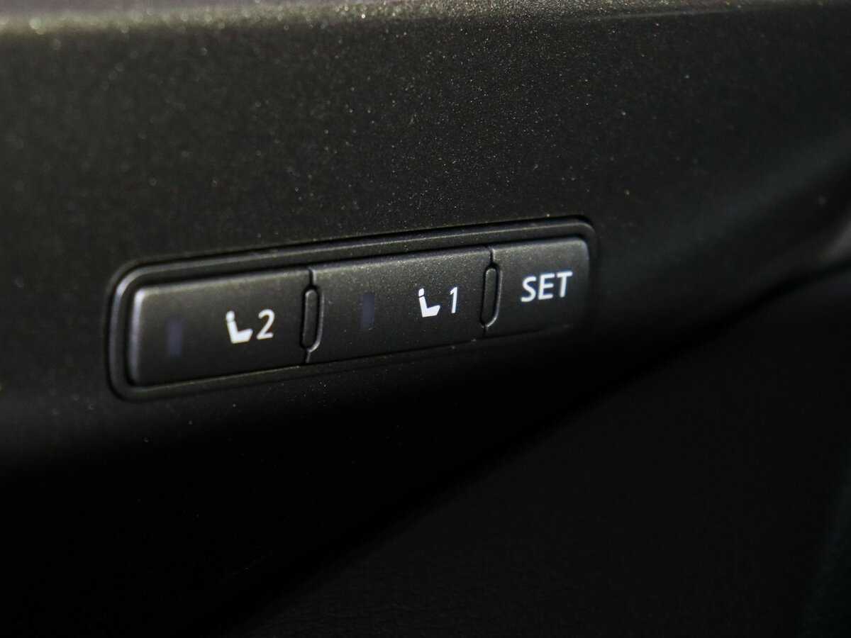 Infiniti Q50 с пробегом — 2015 год. Фото: #15