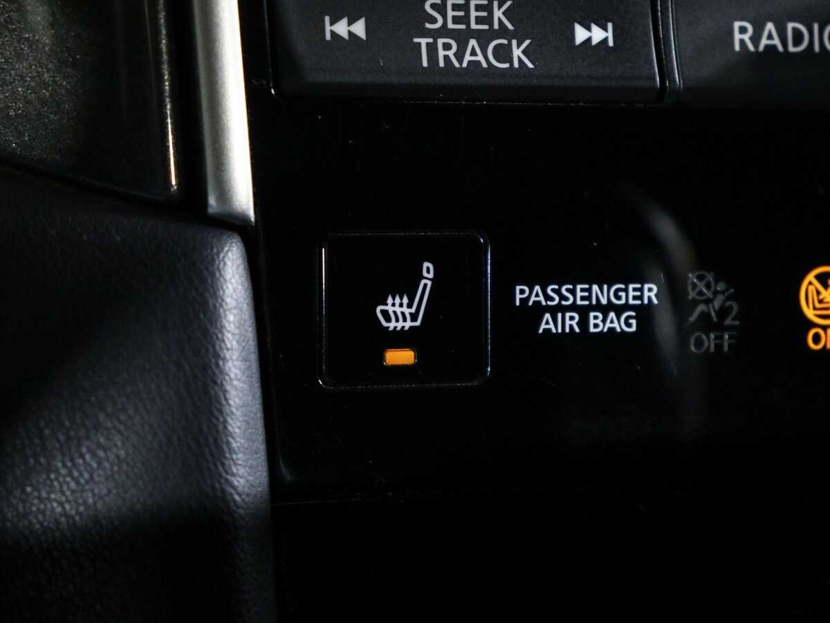 Infiniti Q50 с пробегом — 2015 год. Фото: #18